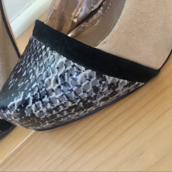 BCBG platform stilettos - Picture 4 of 5